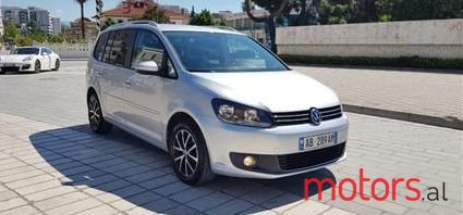 2015' Volkswagen Touran photo #3