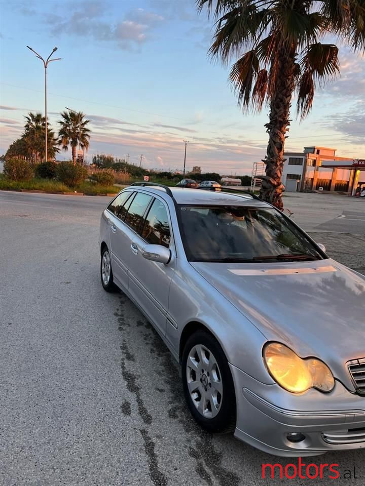 2006' Mercedes-Benz C 220 photo #3