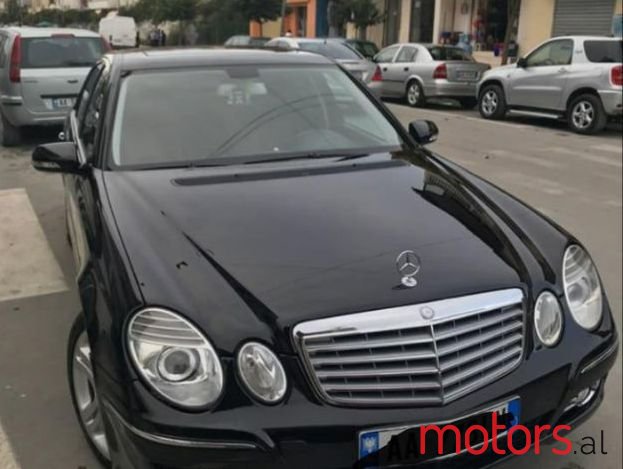 2008' Mercedes-Benz E-Class photo #1