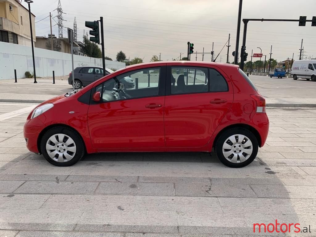 2009' Toyota Yaris photo #6