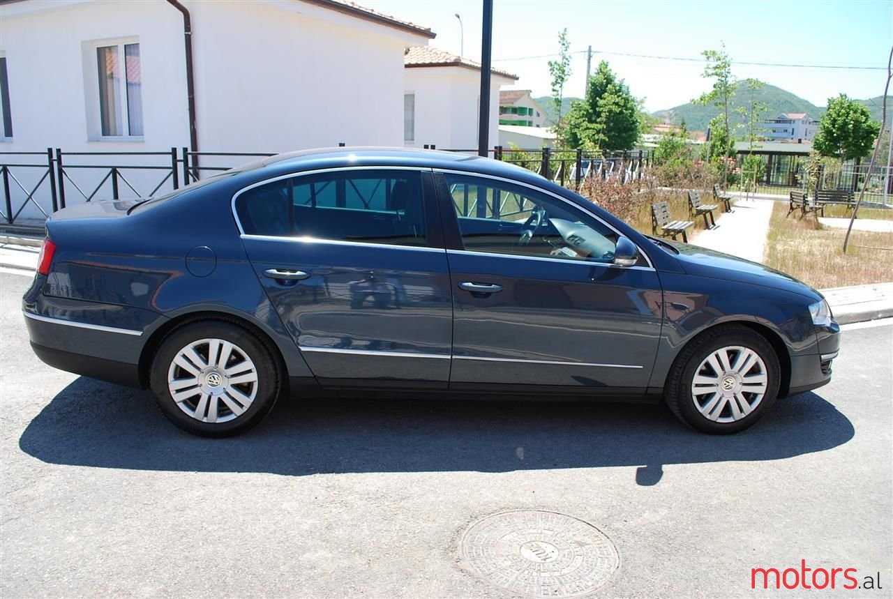 2007' Volkswagen Passat photo #3