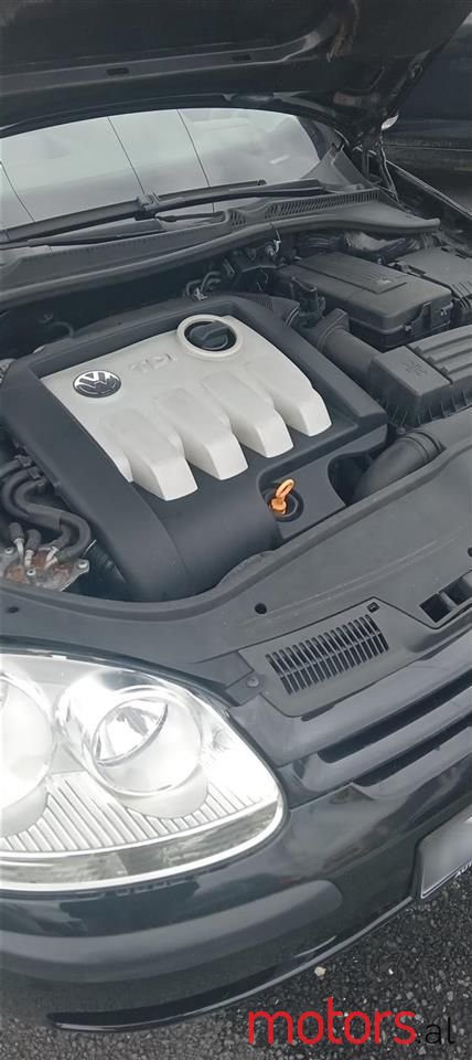 2005' Volkswagen Golf photo #6