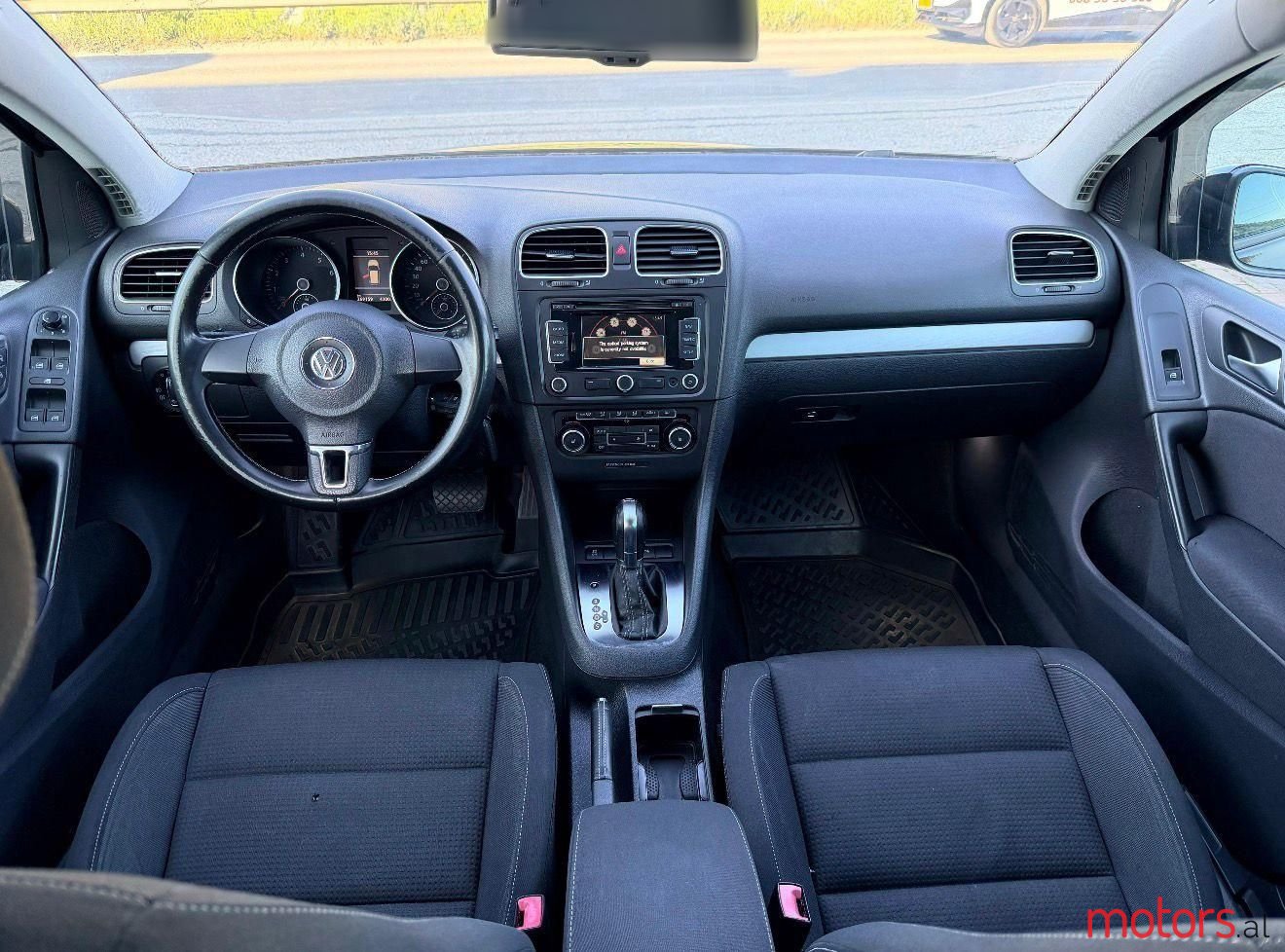 2012' Volkswagen Golf photo #5