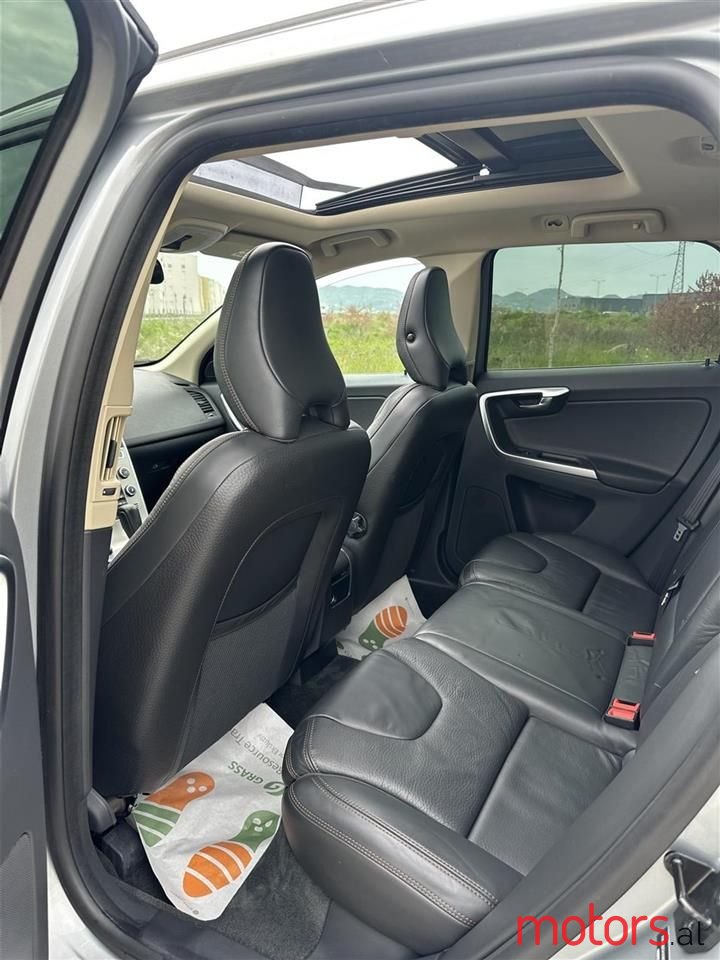 2010' Volvo Xc 60 photo #2