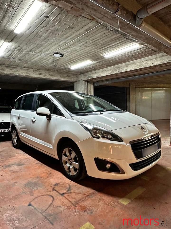 2016' Peugeot 5008 photo #2