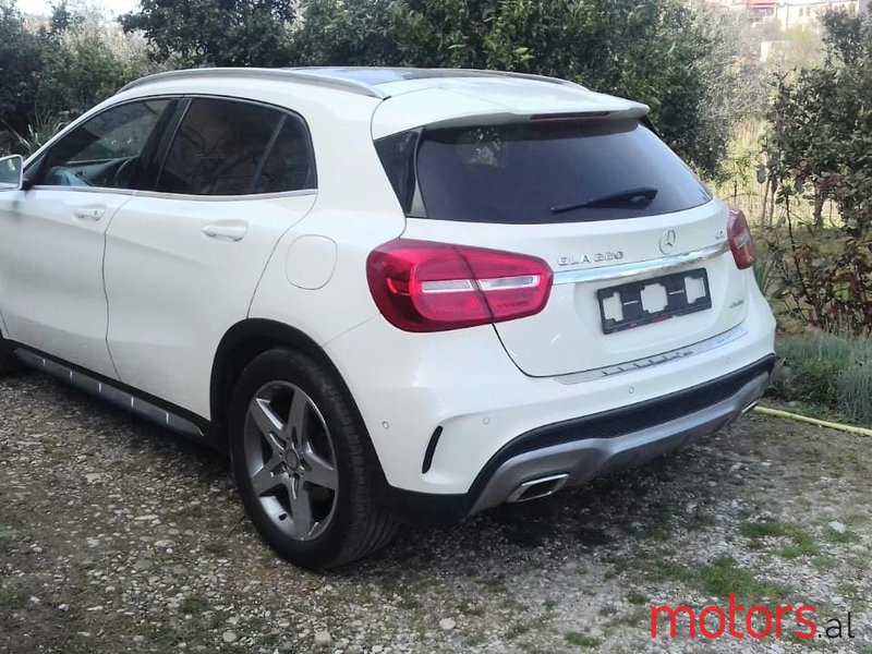 2014' Mercedes-Benz GLA 220 photo #3