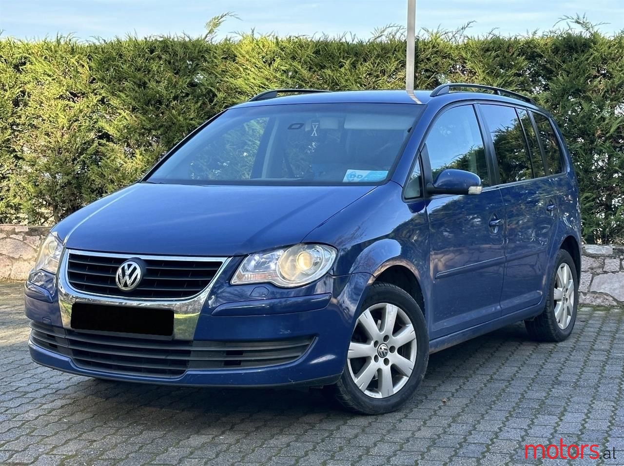 2007' Volkswagen Touran photo #1