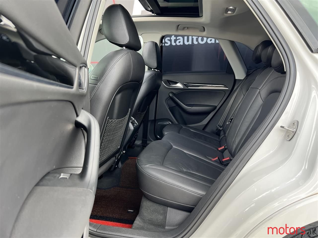 2015' Audi Q3 photo #5