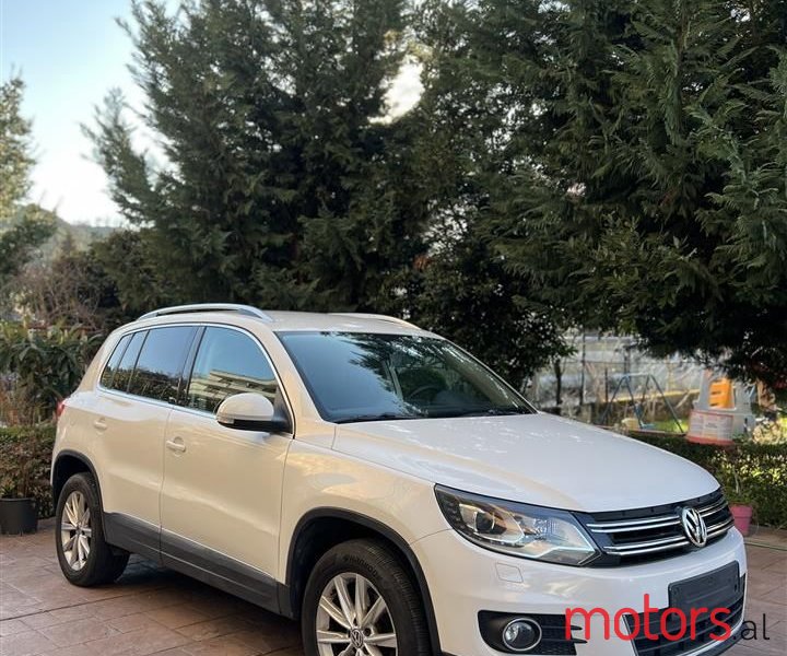 2013' Volkswagen Tiguan photo #2