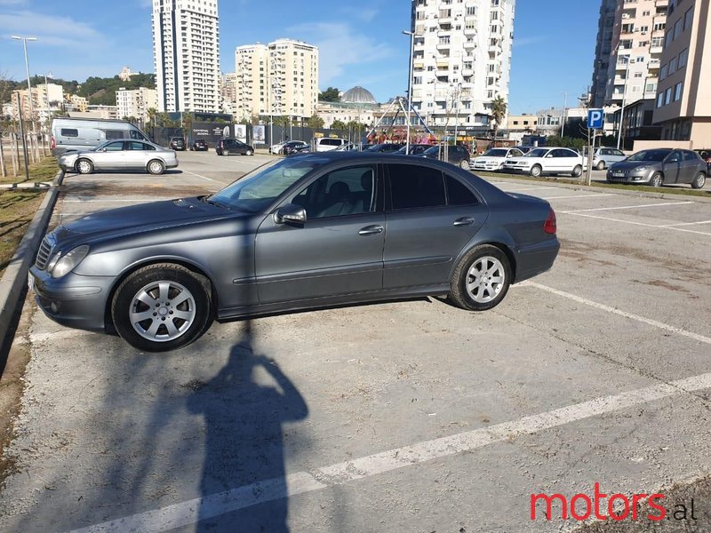 2009' Mercedes-Benz E 280 photo #4