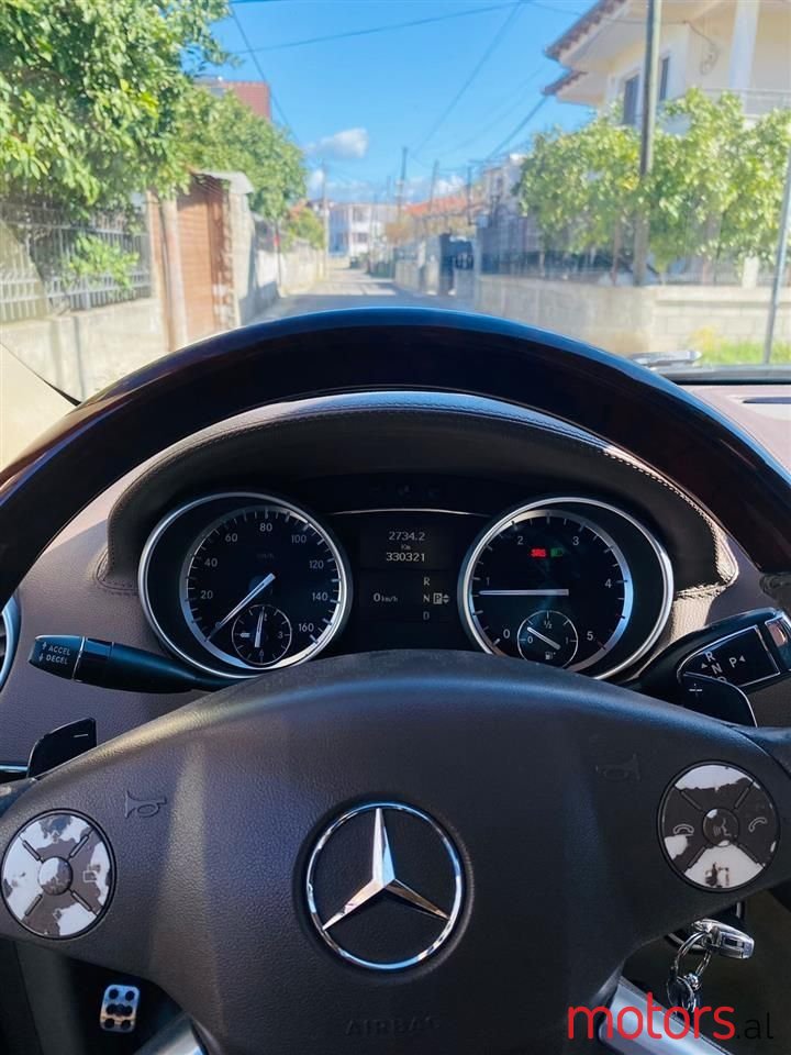 2010' Mercedes-Benz GL 350 photo #6