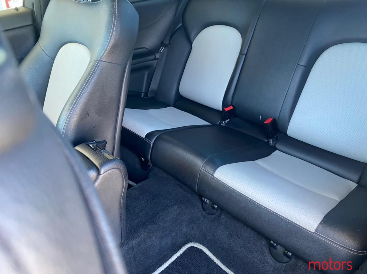 2010' Mercedes-Benz CLC 200 photo #5