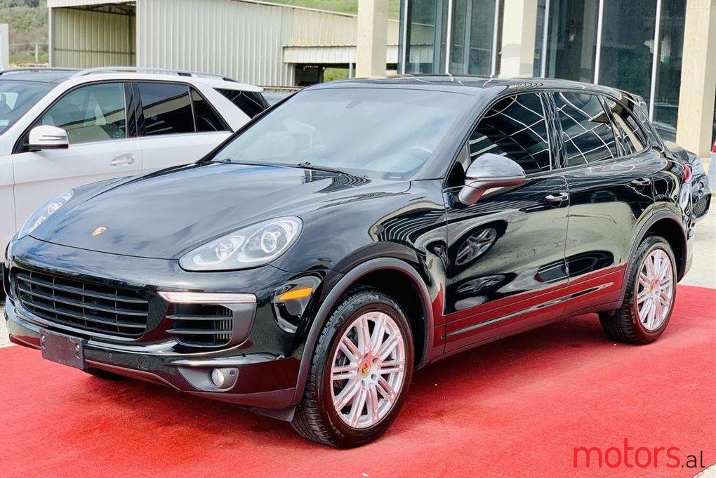 2016' Porsche Cayenne photo #1