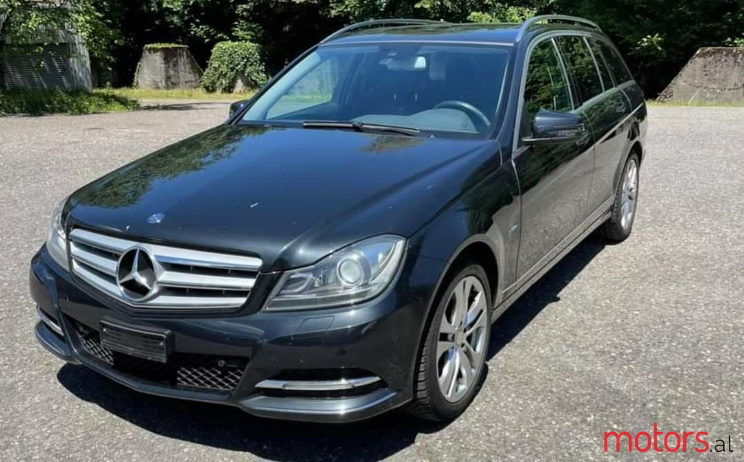 2012' Mercedes-Benz C 250 photo #4