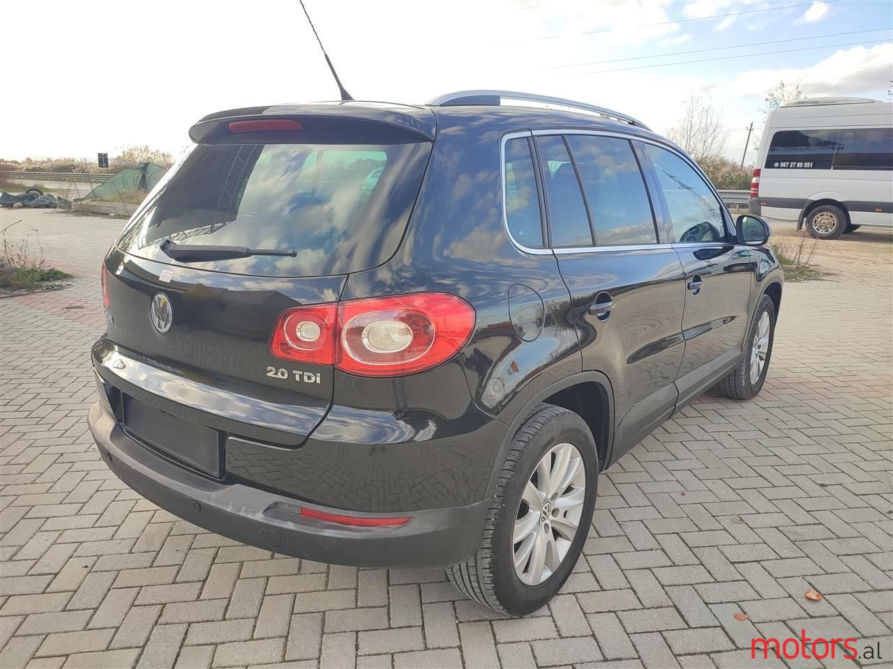 2009' Volkswagen Tiguan photo #4