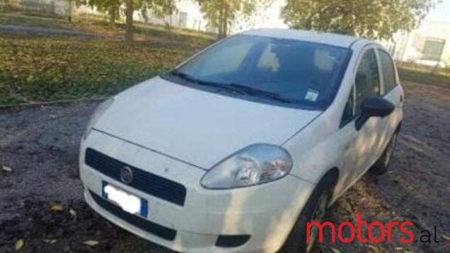 2013' Fiat Punto photo #1