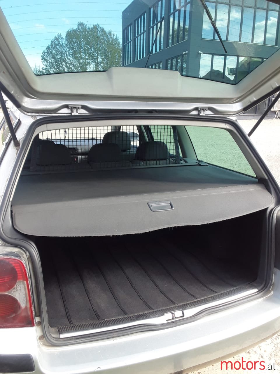 2004' Volkswagen Passat B3 photo #5