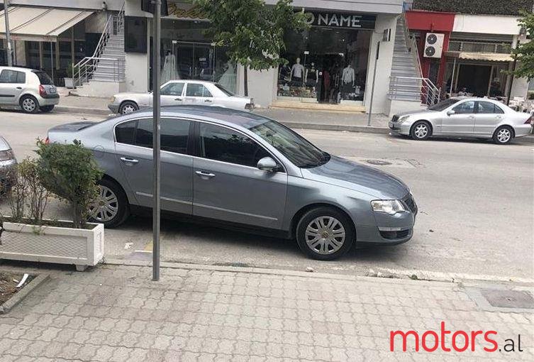 2009' Volkswagen Passat photo #3