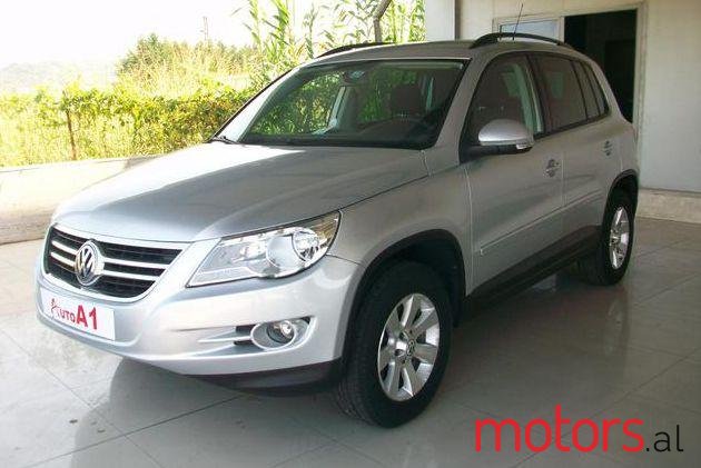 2009' Volkswagen Tiguan photo #2