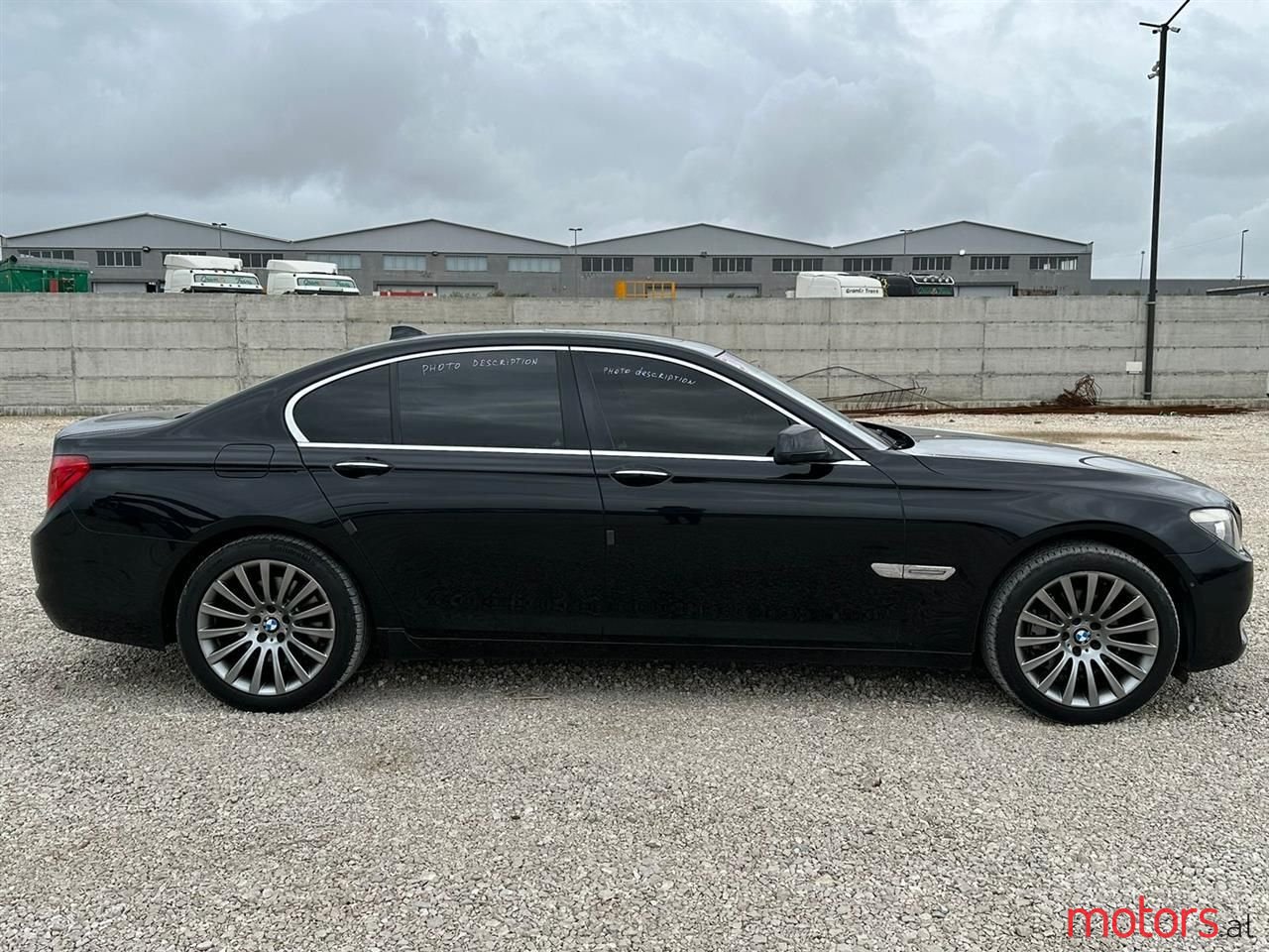 2012' BMW 730 photo #2