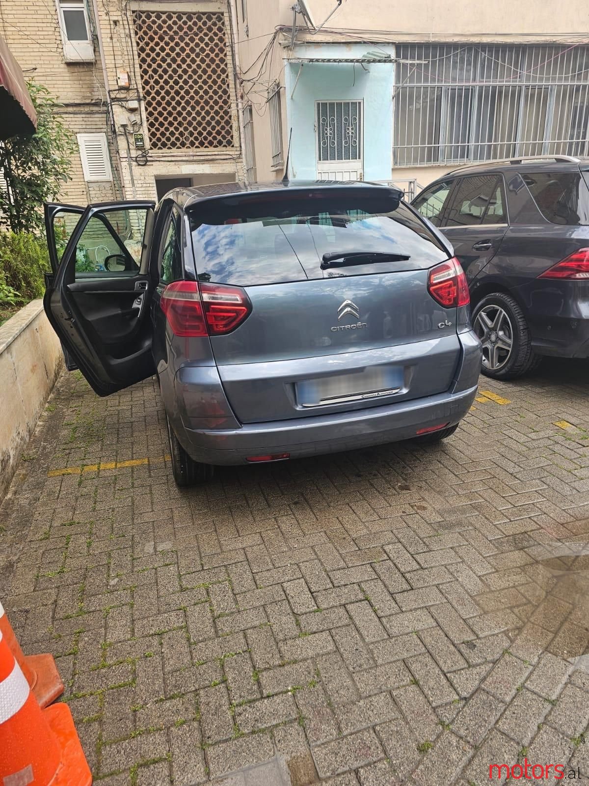2011' Citroen C4 photo #4