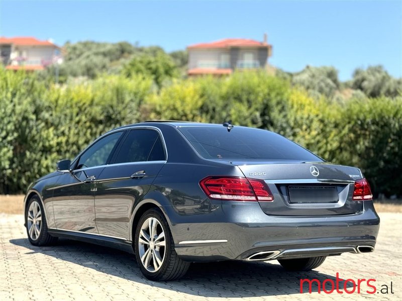 2015' Mercedes-Benz E 220 photo #6