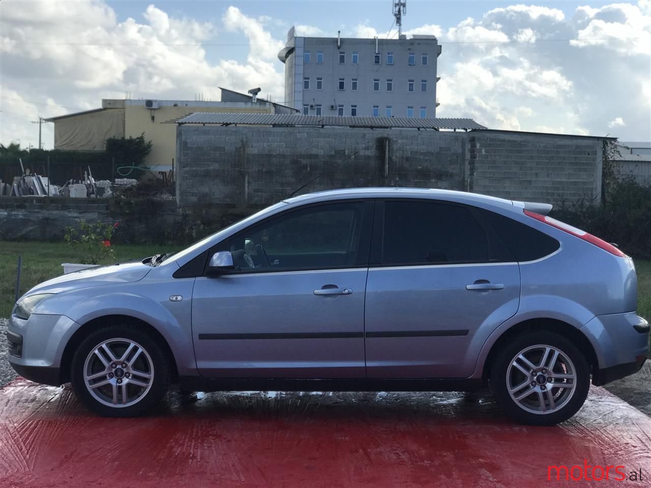 2004' Ford Focus photo #3