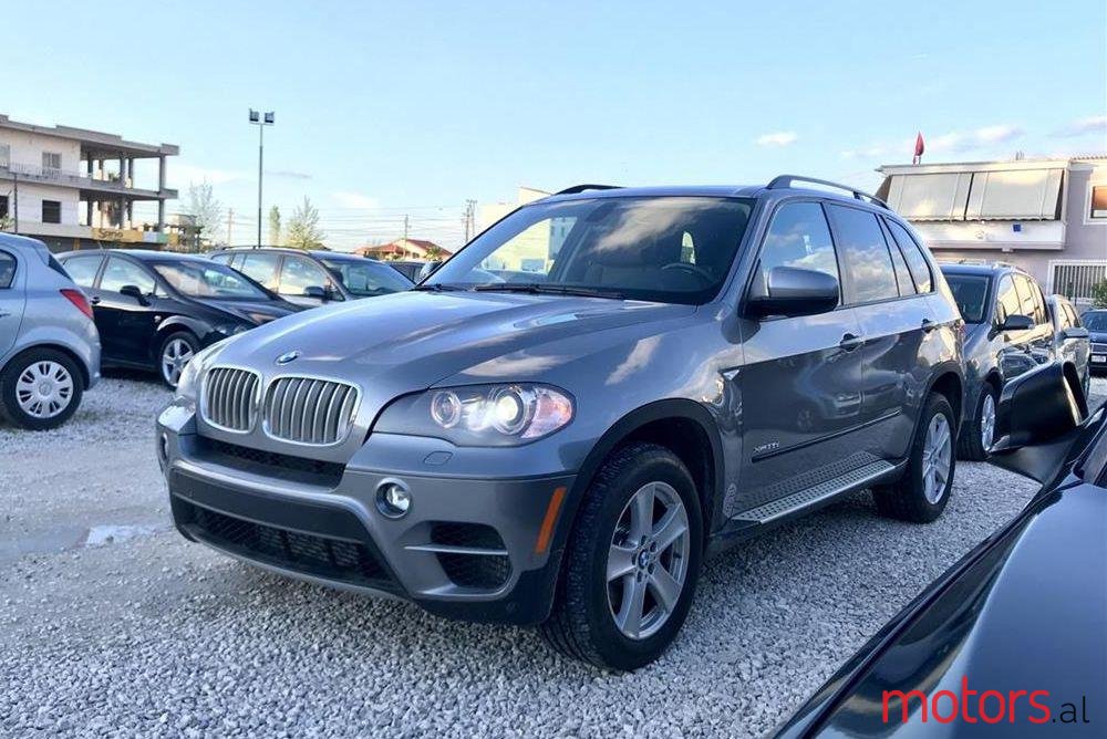 2011' BMW X5 photo #1
