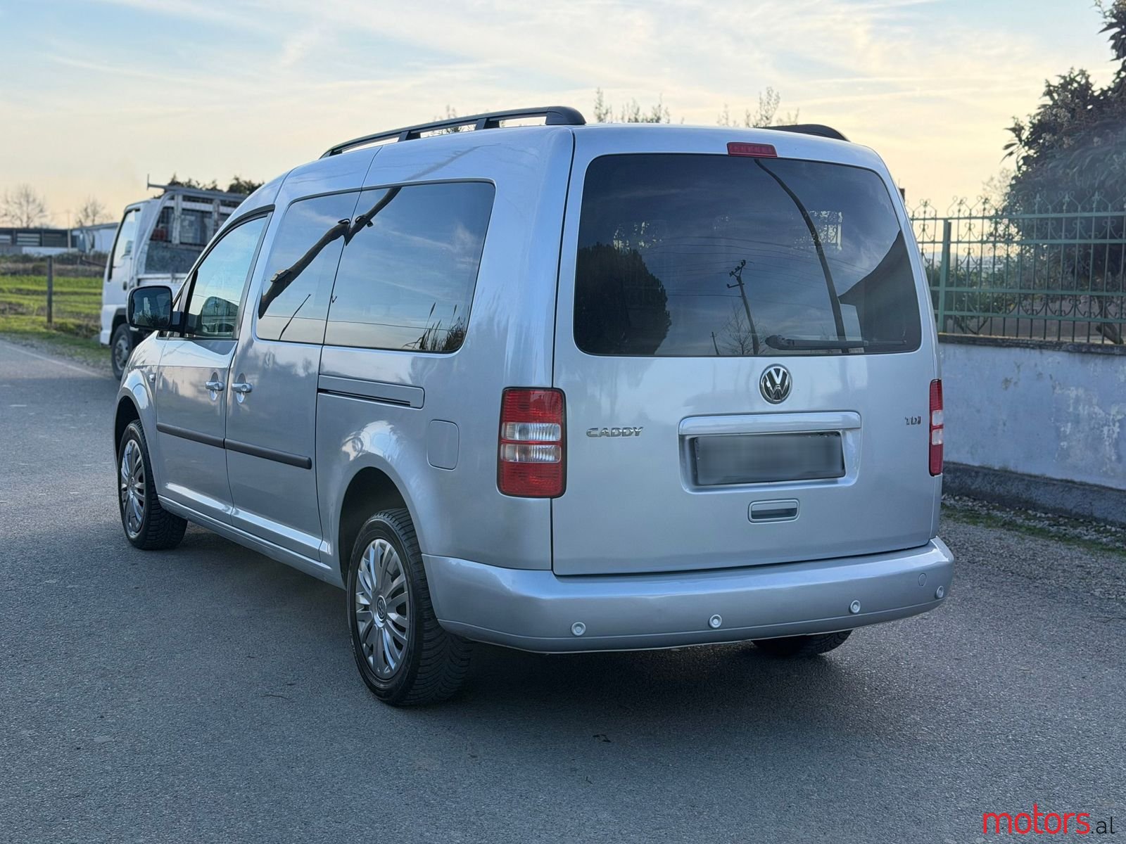 2012' Volkswagen Caddy photo #3