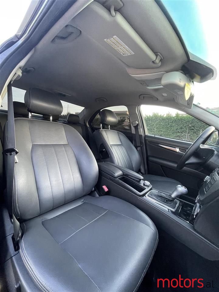 2008' Mercedes-Benz C 220 photo #5