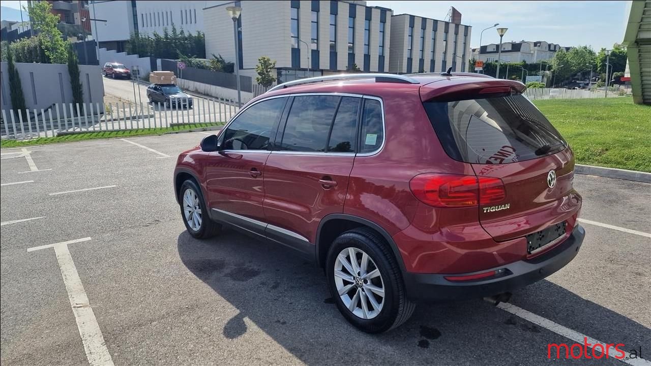2014' Volkswagen Tiguan photo #4