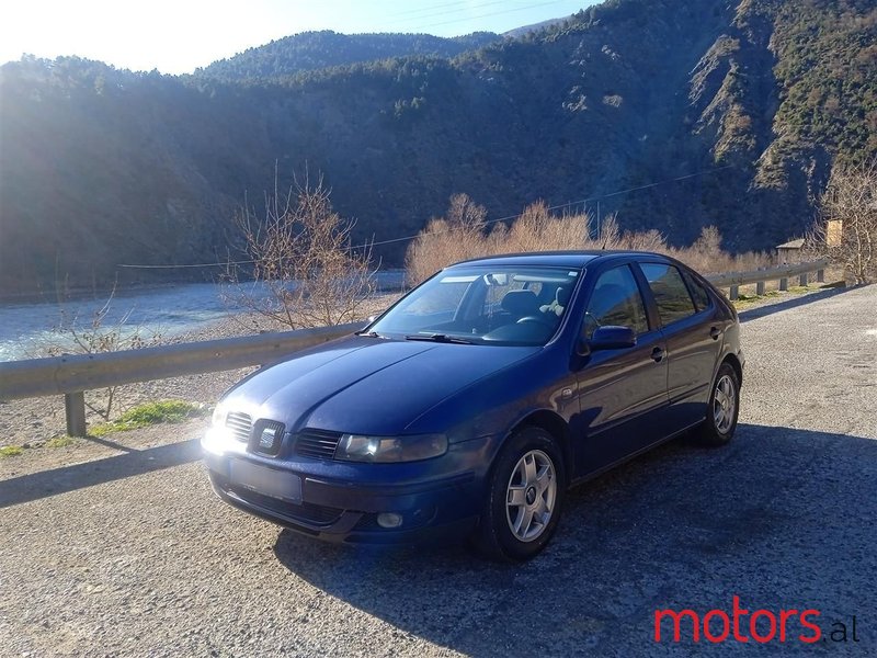 2001' SEAT Leon photo #1