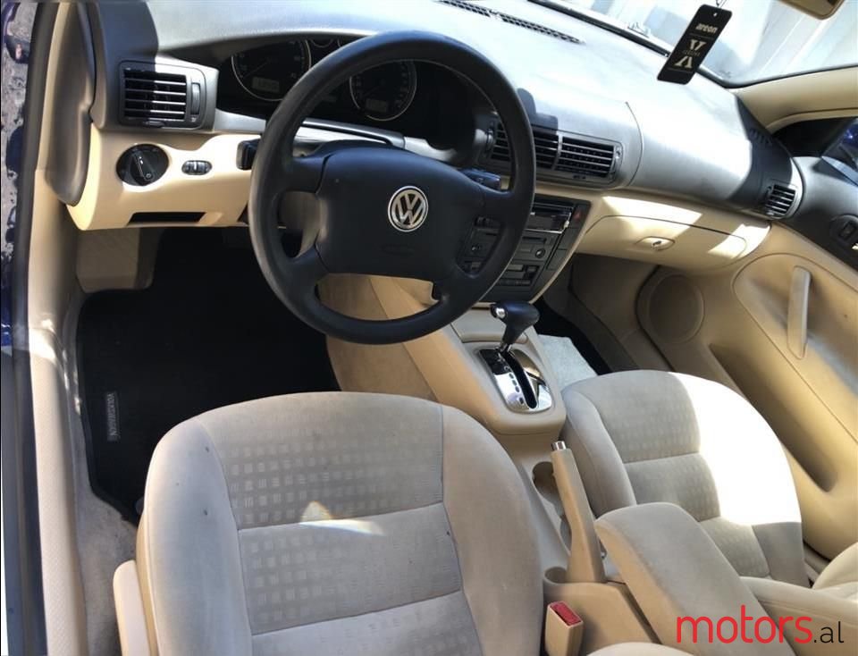 2003' Volkswagen Passat photo #5