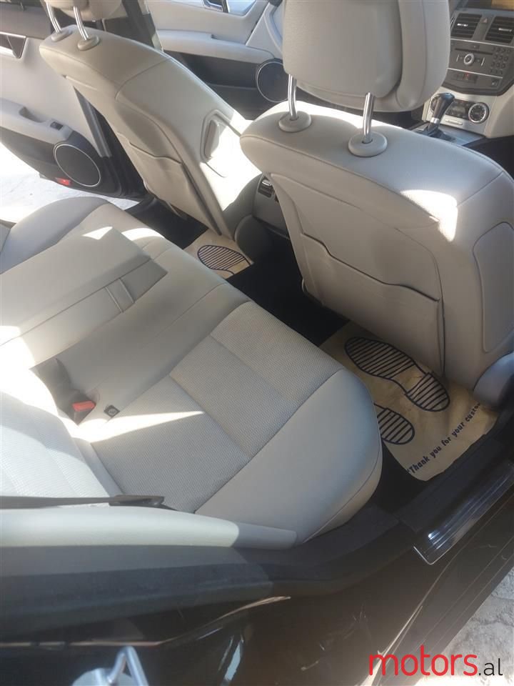 2010' Mercedes-Benz C 220 photo #6