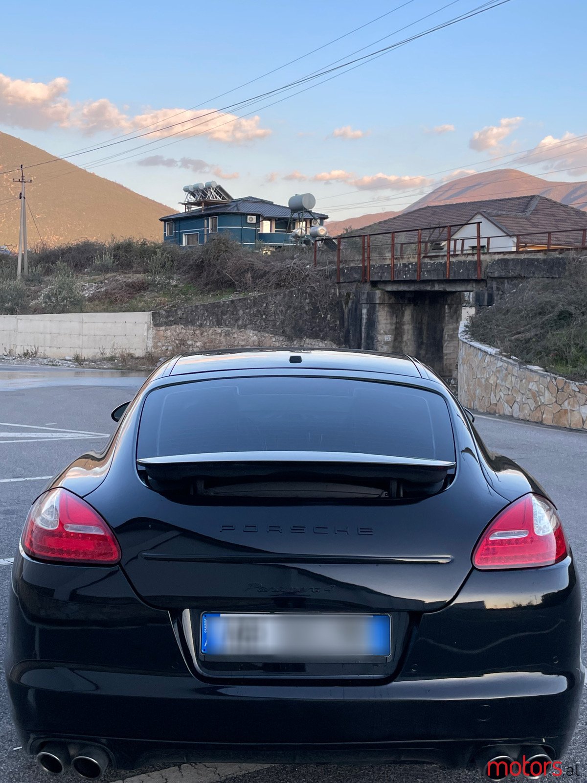 2011' Porsche Panamera photo #3