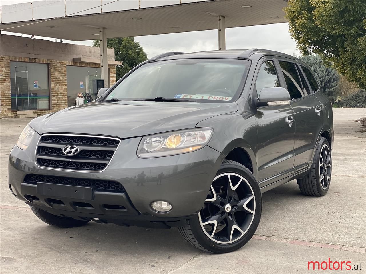 2010' Hyundai Santa Fe photo #1