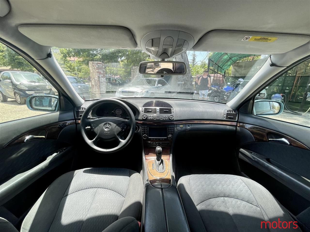 2003' Mercedes-Benz E 270 photo #3