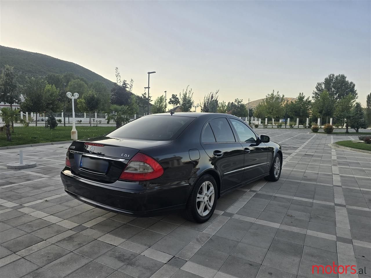 2009' Mercedes-Benz E 220 photo #5