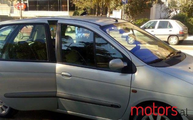 2002' Renault Scenic photo #2
