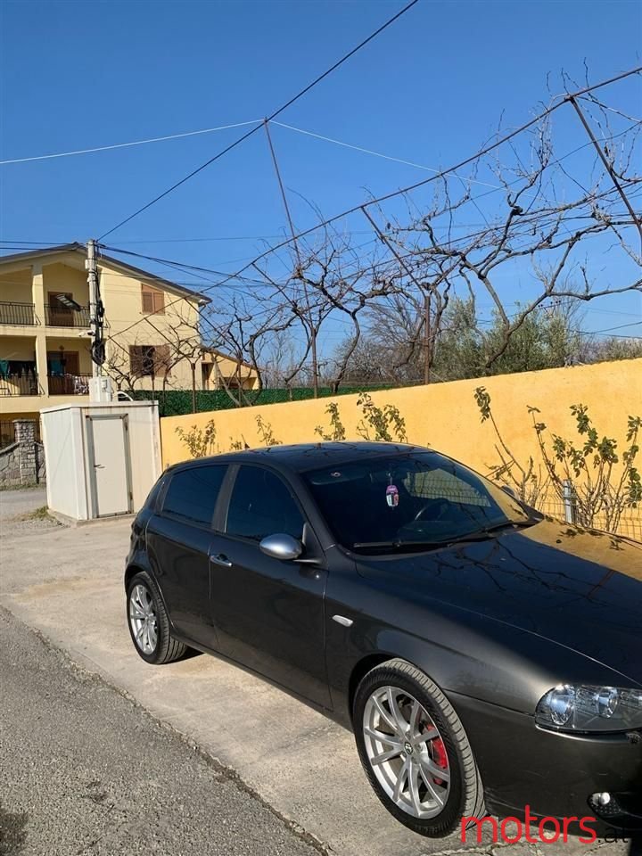 2009' Alfa Romeo Alfa 147 photo #1