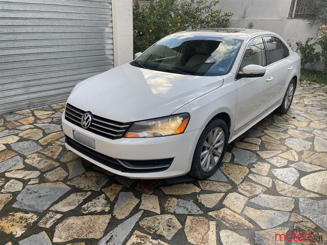 2013' Volkswagen Passat photo #3