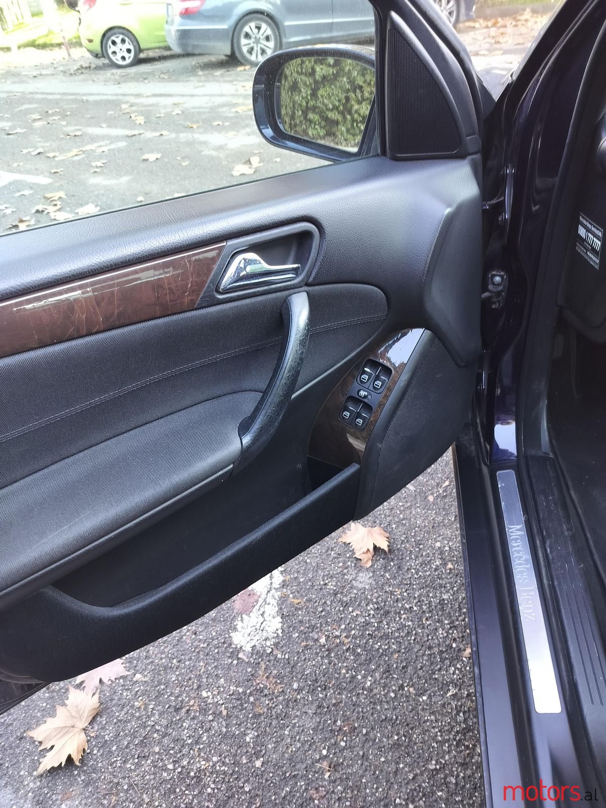 2005' Mercedes-Benz C 220 photo #5