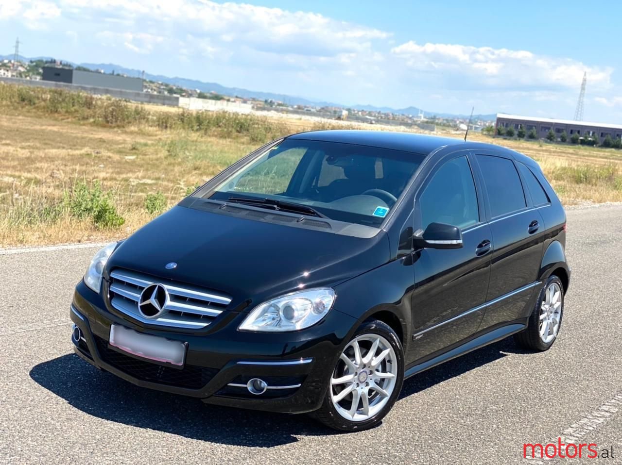 2010' Mercedes-Benz B 200 photo #1