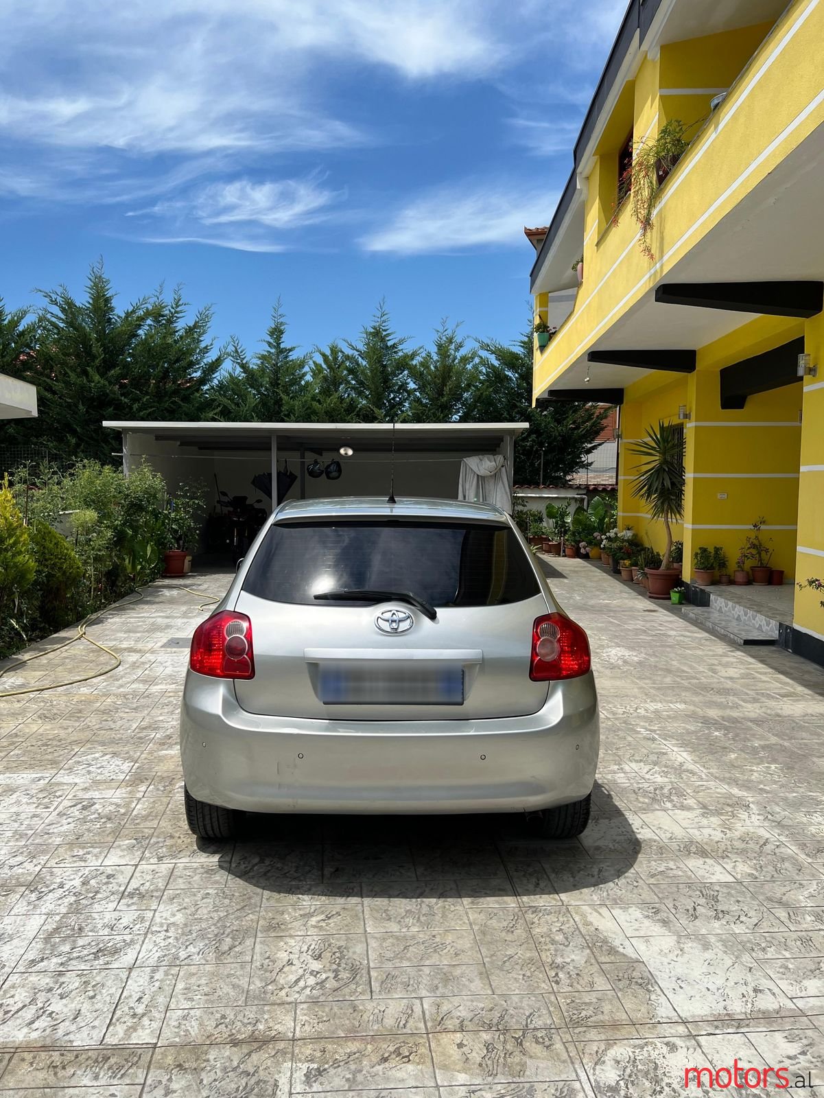 2007' Toyota Auris photo #2