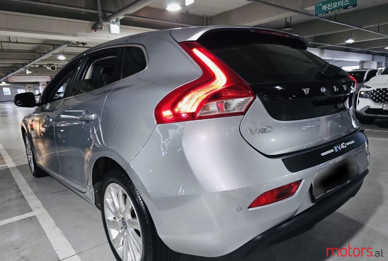 2014' Volvo V40 photo #6