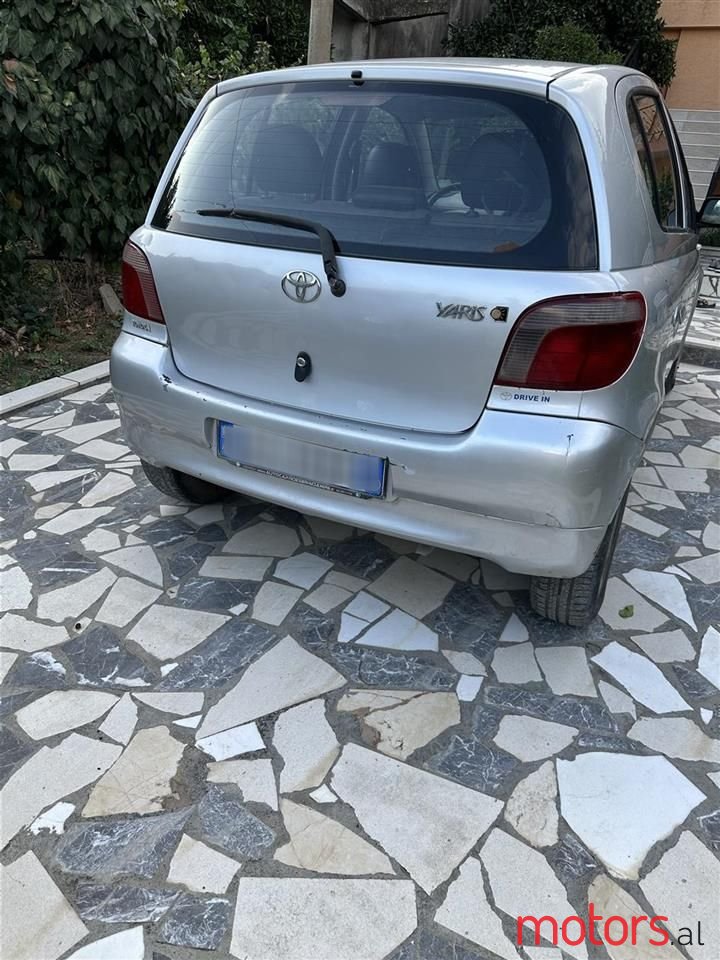2001' Toyota Yaris photo #5