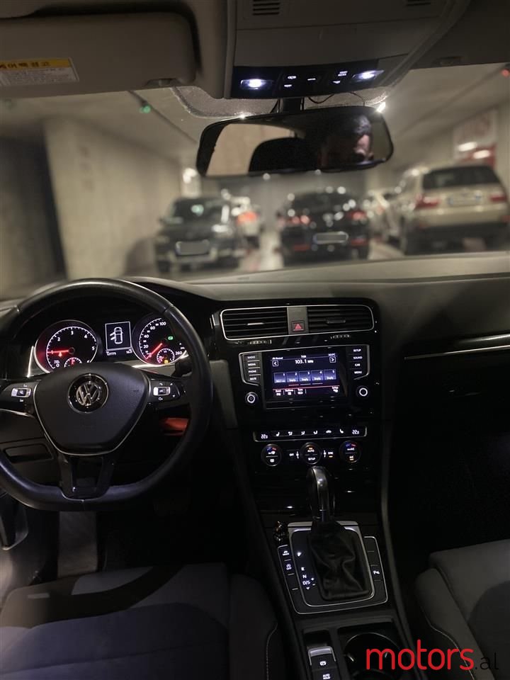 2013' Volkswagen Golf photo #5