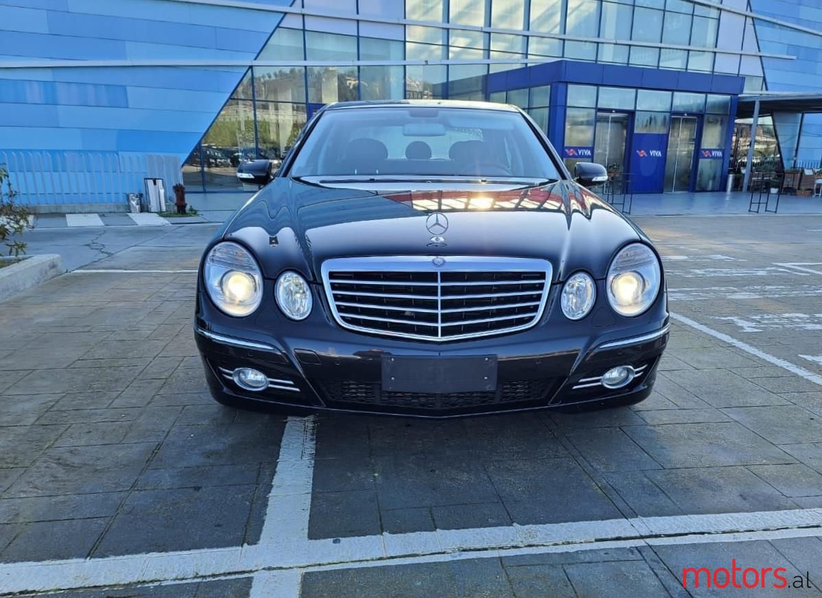 2009' Mercedes-Benz E 300 photo #2