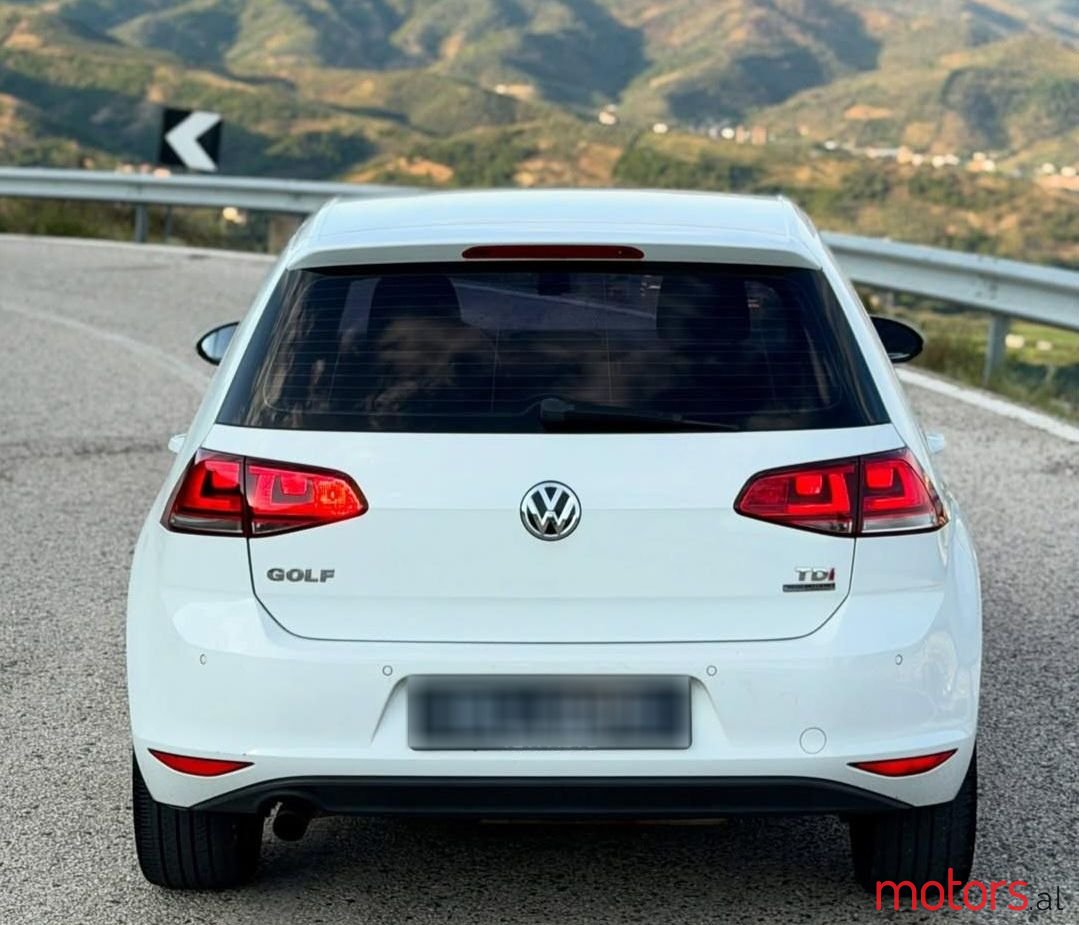 2014' Volkswagen Golf photo #5