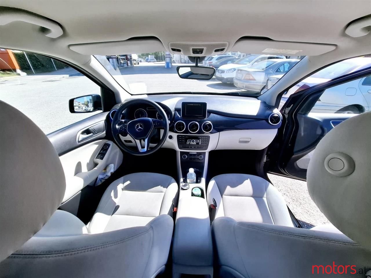 2013' Mercedes-Benz B 180 photo #4